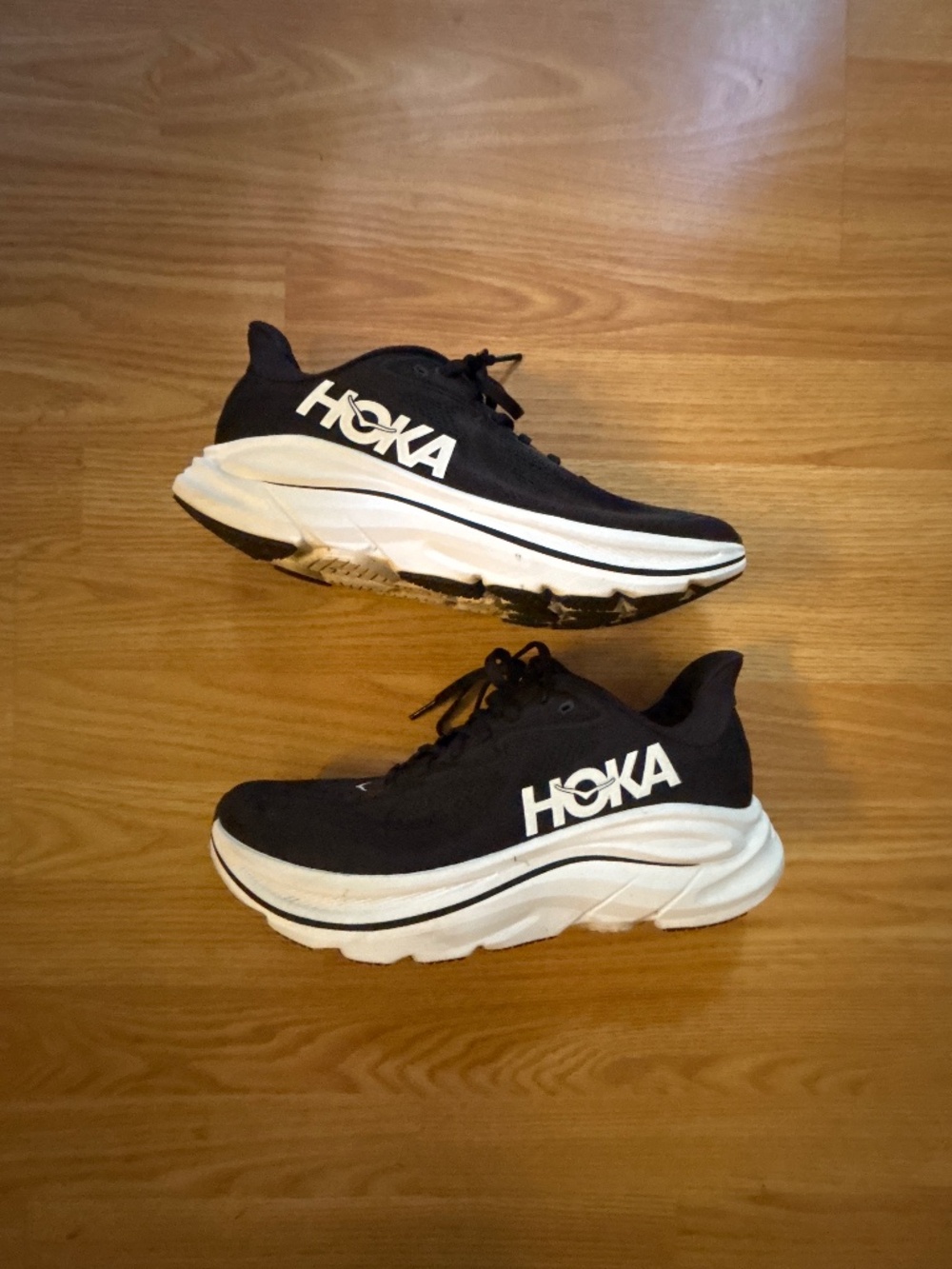 Hoka Clifton 10 Men’s Size 8.5D